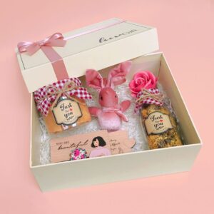 Kỉ Niệm Tình Bạn Nên Tặng Gì: Món Quà Đầy Ý Nghĩa Và Cảm Xúc